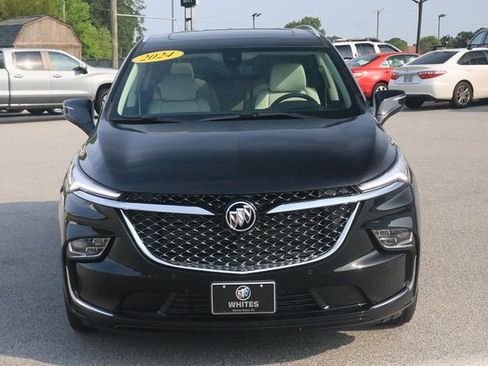 Used 2024 Buick Enclave Avenir w/ Avenir Technology Package image 2