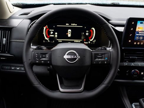 New 2026 Nissan Pathfinder Platinum image 14