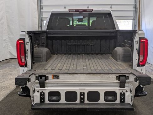 Used 2024 GMC Sierra 1500 Denali AWD/4WD image 17