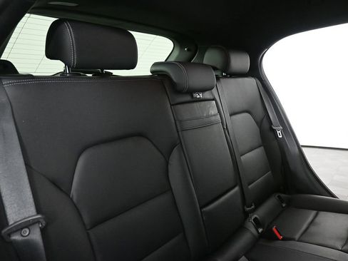 Used 2020 Mercedes-Benz GLA 250 4MATIC image 19