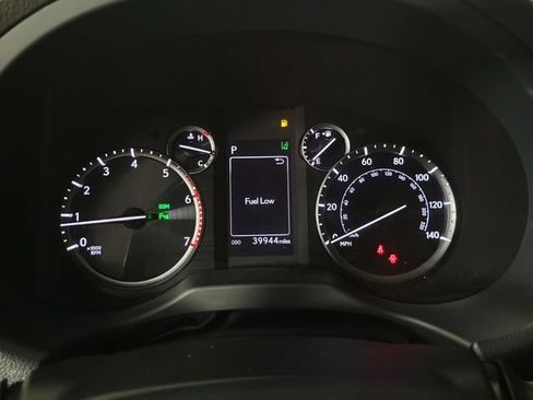 Used 2023 Lexus GX 460 Premium w/ Accessory Package AWD/4WD image 28