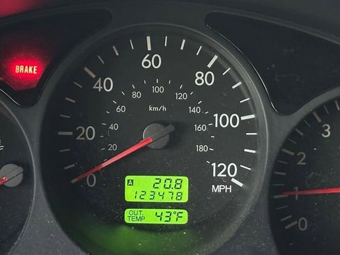 Used 2004 Subaru Forester 2.5XS image 8