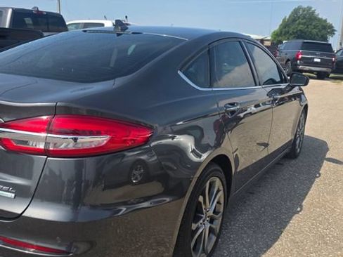 Used 2020 Ford Fusion SEL FWD image 6