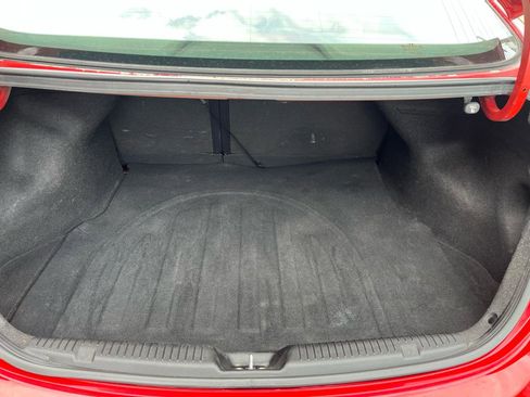 Used 2013 Hyundai Elantra GLS w/ Preferred Pkg FWD image 7