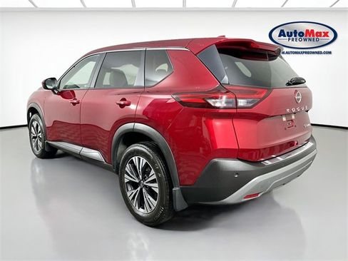Used 2023 Nissan Rogue SV image 5