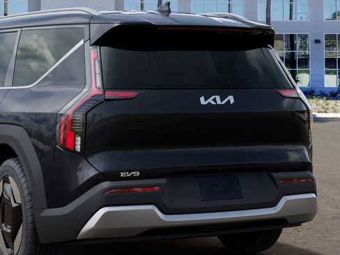 New 2026 Kia EV9 Wind image 13
