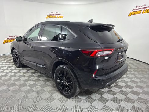 Used 2023 Ford Escape ST-Line Elite AWD/4WD image 3