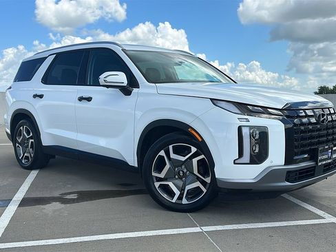 Used 2024 Hyundai Palisade Limited FWD image 6