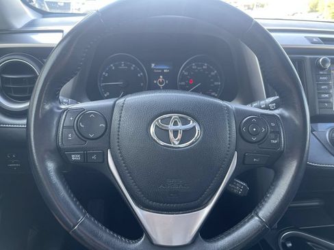 Used 2017 Toyota RAV4 XLE AWD/4WD image 9