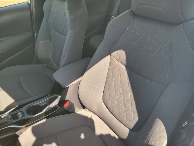 Used 2022 Toyota Corolla LE FWD image 13