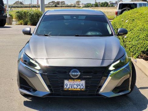 Used 2023 Nissan Altima 2.5 SL FWD image 2