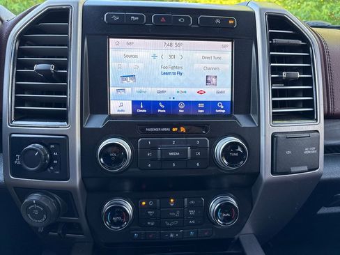 Used 2020 Ford F150 Platinum w/ Equipment Group 701A Luxury AWD/4WD image 9