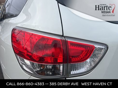 Used 2015 Nissan Pathfinder Platinum w/ Family Entertainment Package image 16