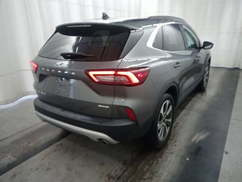 Used 2025 Ford Escape Platinum AWD/4WD image 4