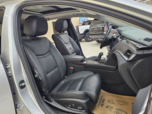 Used 2014 Cadillac XTS Luxury image 19