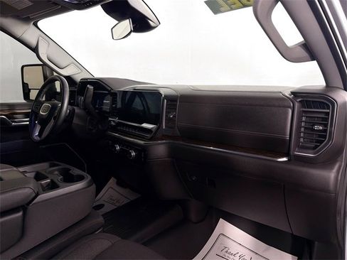 Used 2024 GMC Sierra 2500 SLE image 26