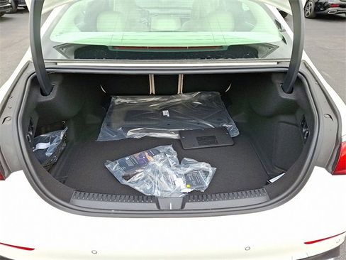 New 2026 Mercedes-Benz E 350 4MATIC Sedan image 8