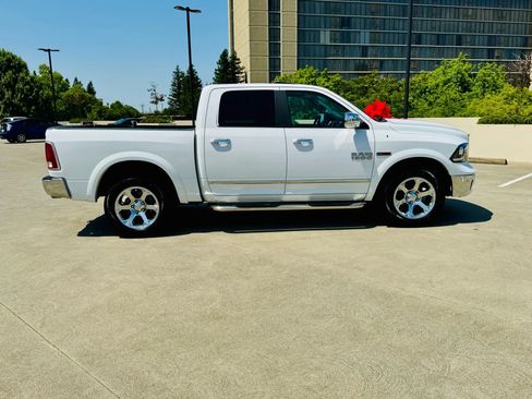 Used 2017 RAM 1500 Laramie w/ Convenience Group image 5