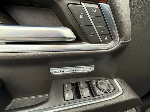 Used 2022 GMC Sierra 1500 Denali AWD/4WD image 34