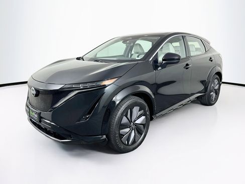 Used 2023 Nissan Ariya FWD image 3