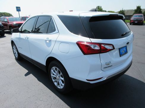 Used 2019 Chevrolet Equinox LT w/ Driver Convenience Package FWD image 3