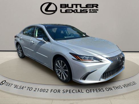 Used 2019 Lexus ES 350 Luxury w/ Accessory Package image 3