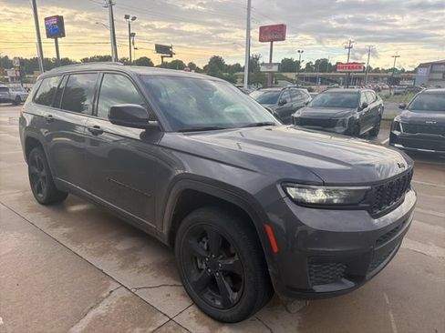 Used 2024 Jeep Grand Cherokee L Altitude AWD/4WD image 1