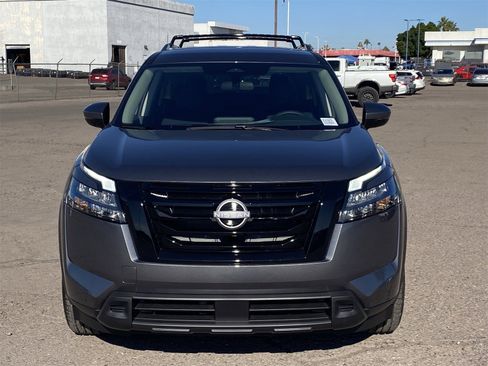 New 2025 Nissan Pathfinder SV w/ Black Appearance Package image 9