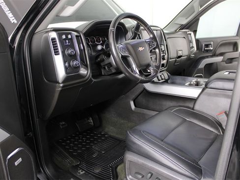 Used 2017 Chevrolet Silverado 2500 LTZ image 22