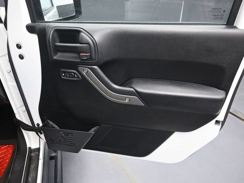 Used 2015 Jeep Wrangler Sport AWD/4WD image 22