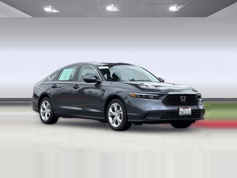 Certified 2025 Honda Accord LX image 6
