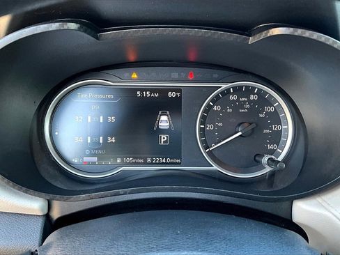 Used 2022 Nissan Versa SV image 13