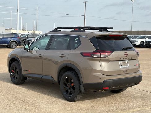 New 2026 Nissan Rogue Rock Creek image 6