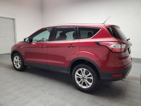 Used 2017 Ford Escape SE image 3