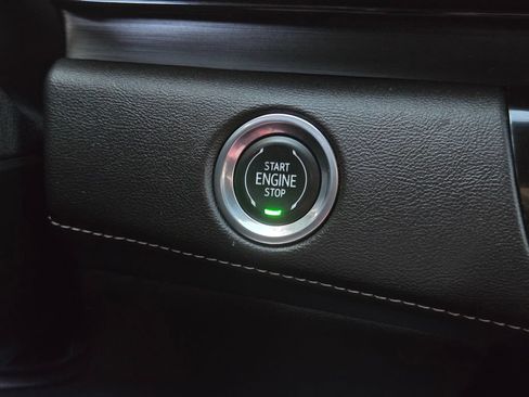Used 2021 Cadillac Escalade ESV Luxury AWD/4WD image 23