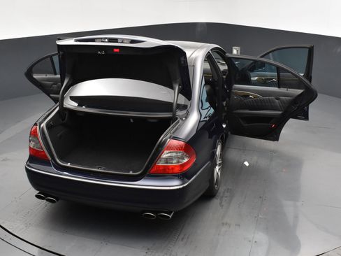 Used 2008 Mercedes-Benz E 63 AMG Sedan image 28