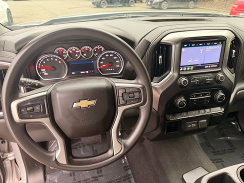 Used 2020 Chevrolet Silverado 1500 LT w/ Trailering Package image 31
