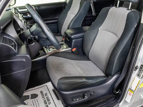 Used 2016 Toyota 4Runner SR5 AWD/4WD image 20