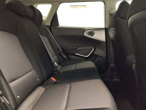 Used 2025 Kia Soul LX w/ LX Technology Package image 19