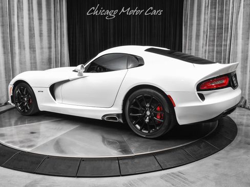 Used 2013 SRT Viper GTS w/ GTS Laguna Interior Pkg image 3