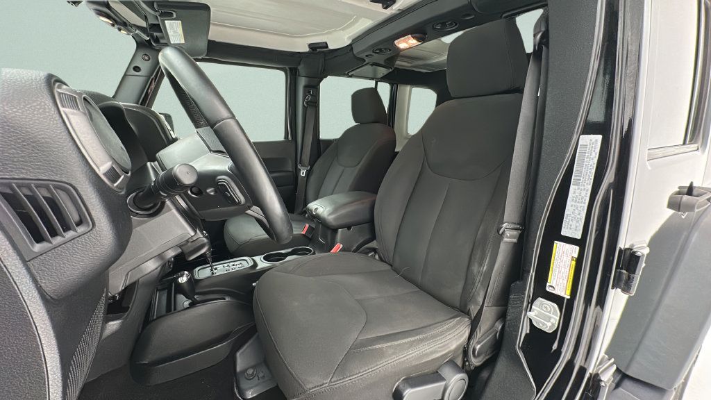 Used 2018 Jeep Wrangler Unlimited Sport S AWD/4WD image 13