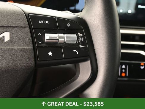 Used 2026 Kia Sportage LX FWD image 32