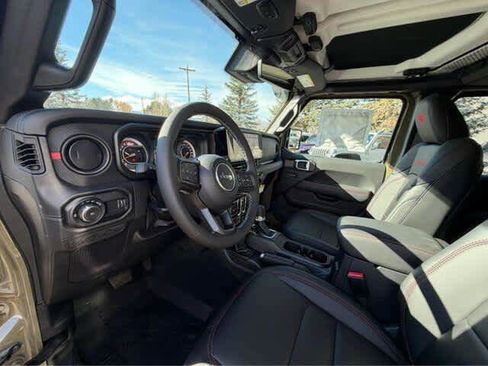 New 2025 Jeep Wrangler Unlimited Rubicon w/ Convenience Group AWD/4WD image 24