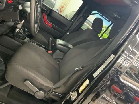 Used 2015 Jeep Wrangler Unlimited Sport AWD/4WD image 14