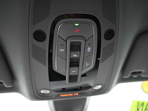 Used 2023 Audi Q5 2.0T Premium image 18