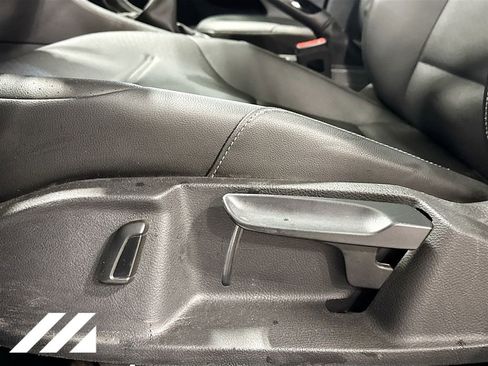 Used 2018 Volkswagen Golf SE FWD image 21