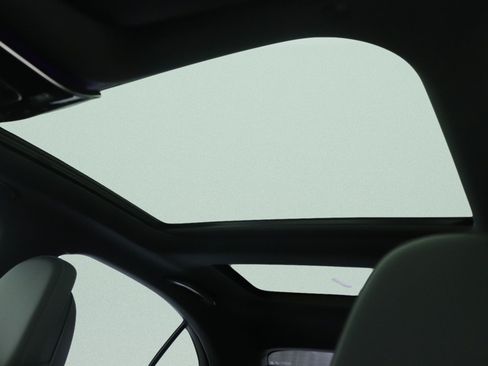 New 2026 Mercedes-Benz C 300 Sedan image 9