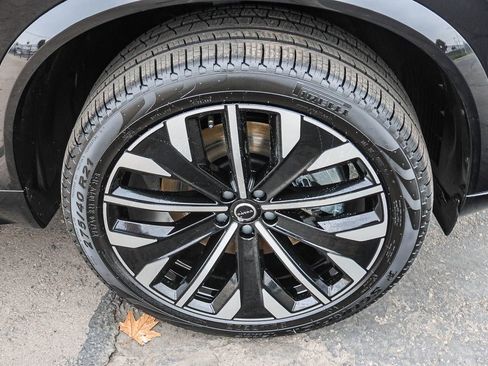New 2026 Volvo XC90 T8 Plus w/ Protection Package Premier AWD/4WD image 14
