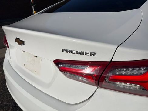 Used 2020 Chevrolet Malibu Premier FWD image 12