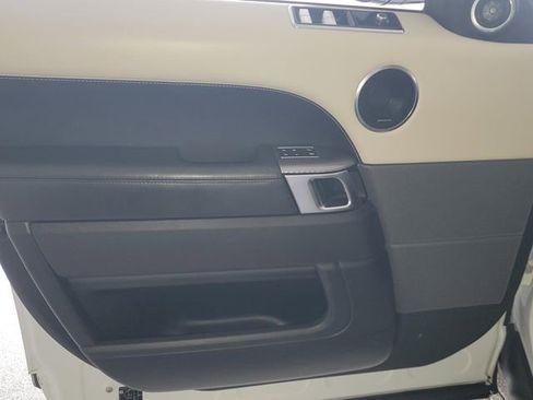 Used 2021 Land Rover Range Rover Sport HST image 9